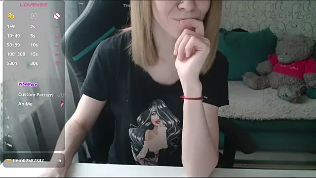  AlliceCullen  online show from April 23, 2026, 3:35 pm