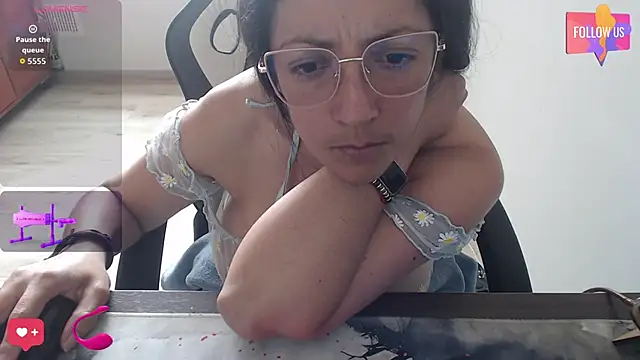 Melissaleehot online show from June 1, 2026, 5:01 pm
