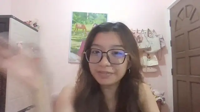 ShakiaChesbro online show from April 26, 2026, 10:12 am