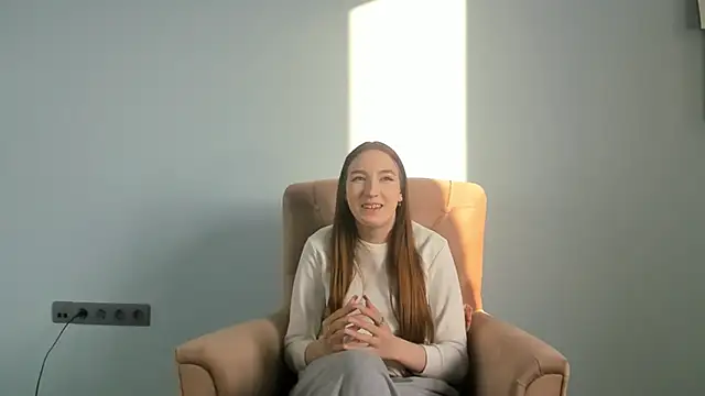 TennieCaldoron online show from April 23, 2026, 2:08 pm