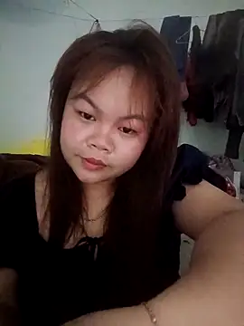 Truxcy1 online show from April 22, 2026, 8:21 am