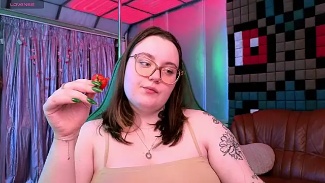 CatherineClaire online show from May 19, 2026, 4:36 pm