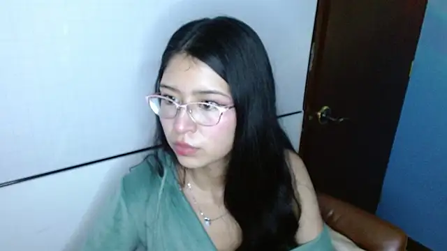 Danii rizzo online show from May 4, 2026, 10:51 am