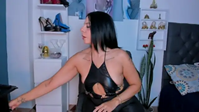 Temis Selene online show from April 24, 2026, 11:40 pm