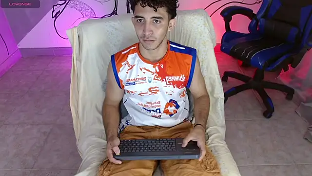 caius bigcock1 online show from May 24, 2026, 12:27 pm
