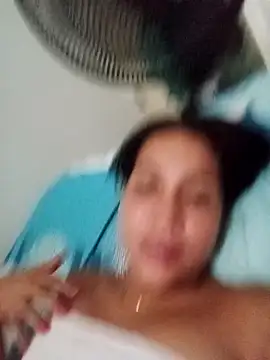 isaurarivera online show from April 20, 2026, 10:00 pm