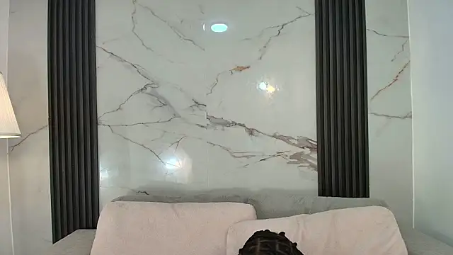 PaulineKosh online show from July 17, 2026, 7:33 pm