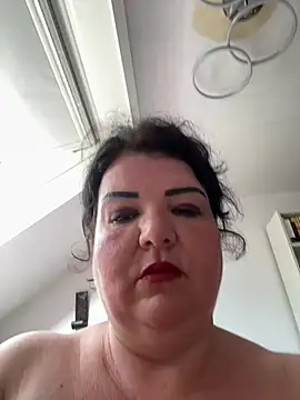 curvymilfmicha online show from July 16, 2026, 2:14 pm