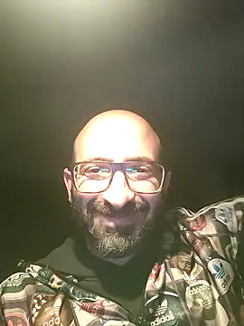 tatuatoreveneto online show from April 20, 2026, 9:49 pm