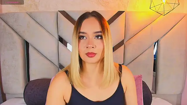 Sofia pamela  online show from June 6, 2026, 6:35 pm