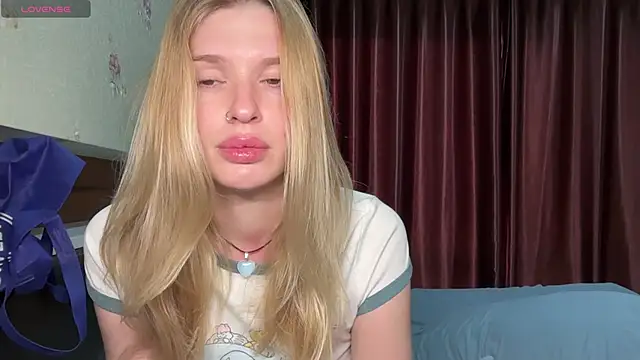 crazysuckks online show from April 22, 2026, 12:17 am