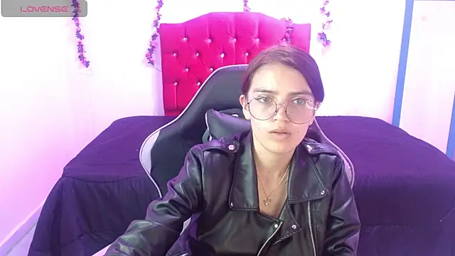 jaide16092020 online show from May 26, 2026, 9:02 pm