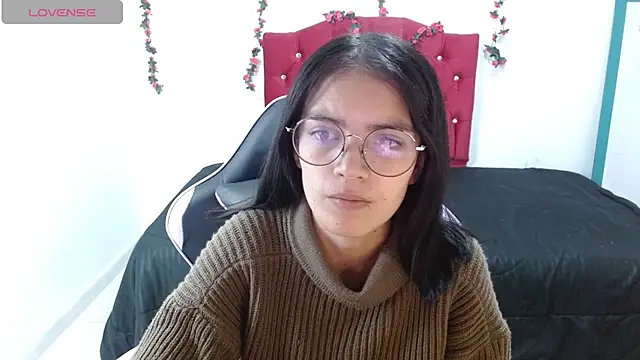 jaide16092020 online show from April 27, 2026, 8:29 pm