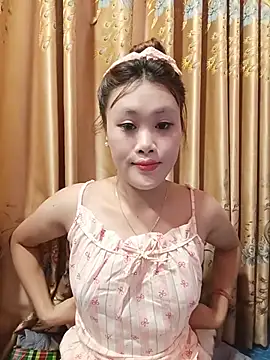 Snapshot of Ly-sexyy chatting on July 13, 2026, 6:02 am Ly-sexyy online show from July 13, 2026, 6:02 am
