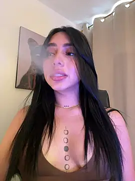 IsabellaNoir  online show from July 24, 2026, 6:26 pm