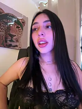 IsabellaNoir  online show from July 8, 2026, 4:29 pm