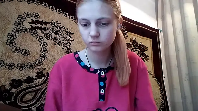 LunaLaday online show from May 22, 2026, 3:15 am