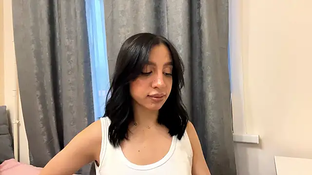 AngellaBarbini online show from May 24, 2026, 1:11 pm