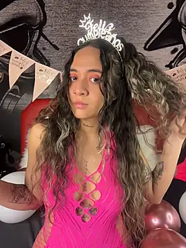 SinSirenXXX online show from May 22, 2026, 1:09 pm