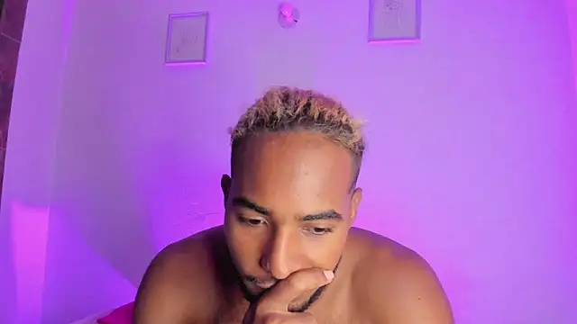 Snapshot of salvatore_amator chatting on July 21, 2026, 4:47 am salvatore amator online show from July 21, 2026, 4:47 am