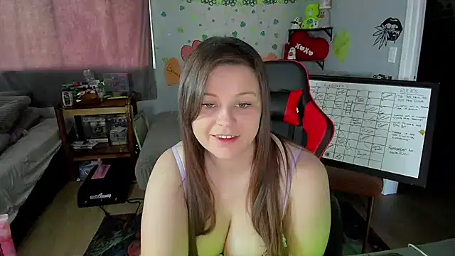 Snapshot of DelilaFields2 chatting on May 3, 2026, 7:39 pm DelilaFields2 online show from May 3, 2026, 7:39 pm