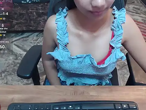 NaughtyyX online show from April 22, 2026, 4:08 am