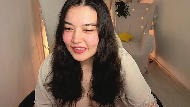 MomoRins online show from July 5, 2026, 9:54 pm