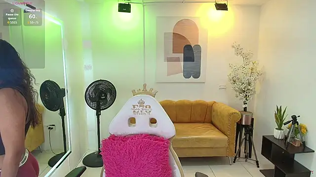 Afrodita loren online show from July 30, 2026, 3:16 am
