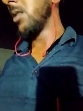 hot boy 27  online show from April 24, 2026, 4:53 pm