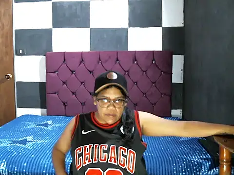 Valery-Khloe online show from August 7, 2026, 4:51 am