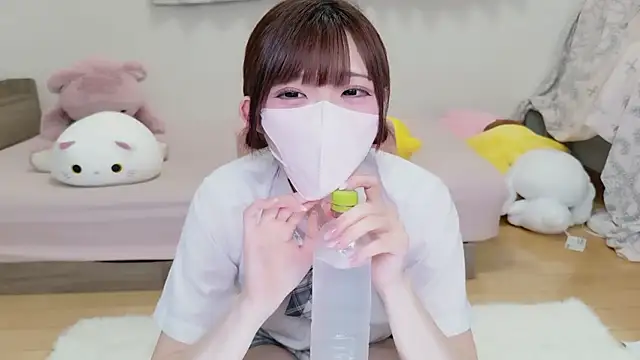 Snapshot of hiyo0001 chatting on June 25, 2026, 4:01 pm hiyo0001 online show from June 25, 2026, 4:01 pm