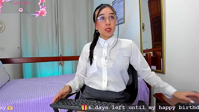 Elisabetta Amour online show from May 15, 2026, 10:13 am