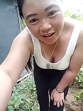 kimngan12 online show from April 22, 2026, 2:18 am