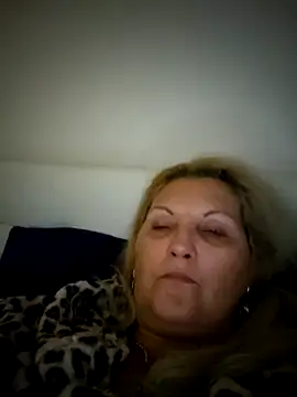 Divineblond online show from November 27, 2025, 7:58 pm