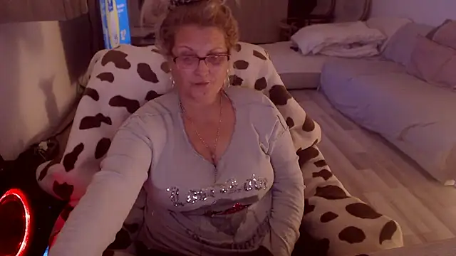 Divineblond online show from January 12, 2026, 11:31 pm