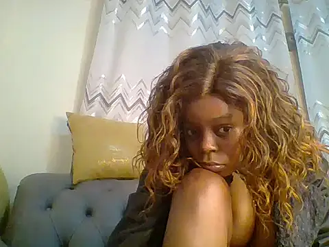 Snapshot of fentyvee chatting on June 29, 2026, 8:08 pm fentyvee online show from June 29, 2026, 8:08 pm
