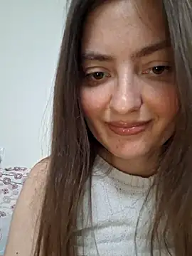 Alba2331 online show from May 15, 2026, 11:41 am