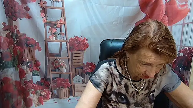 AliceWriter online show from May 27, 2026, 11:28 am