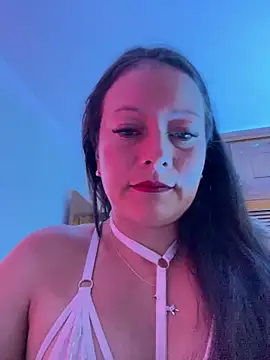 SamiiContreras  online show from June 3, 2026, 2:33 pm