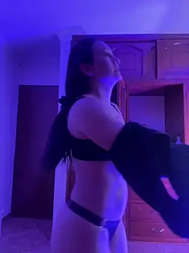 SamiiContreras  online show from May 5, 2026, 11:02 am