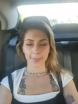 SofiaLace online show from June 7, 2026, 4:12 pm