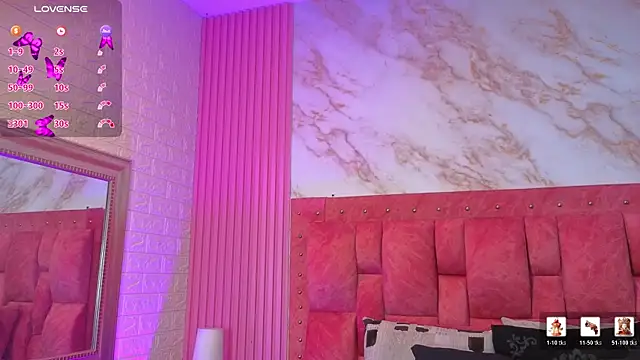 goldilockss15  online show from April 24, 2026, 11:56 am