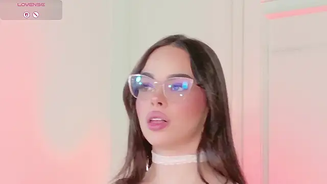 MaddisonEvanss online show from July 23, 2026, 1:58 am