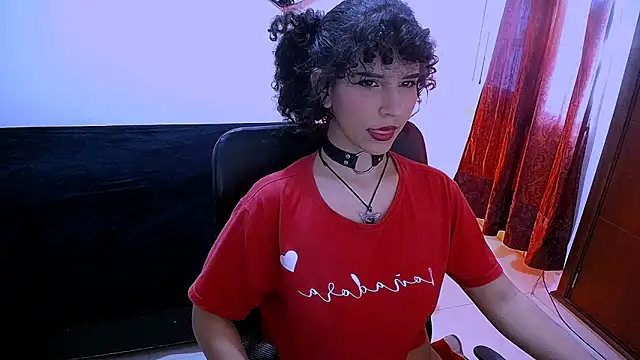 Snapshot of Nyxxei chatting on May 12, 2026, 8:26 pm Nyxxei online show from May 12, 2026, 8:26 pm