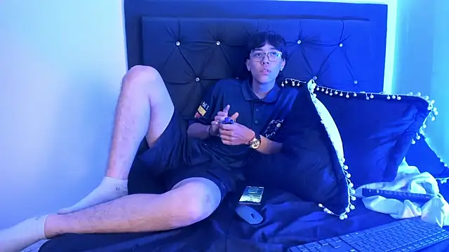 DANILO SMIT online show from April 24, 2026, 9:39 pm