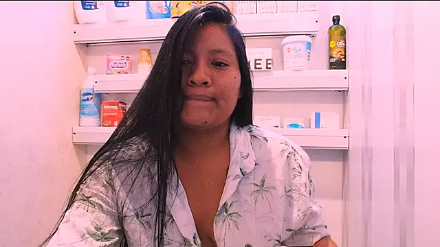 Sol vannesa online show from April 24, 2026, 8:33 pm