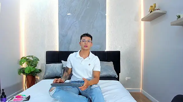 Alan Salazar online show from May 16, 2026, 5:34 pm