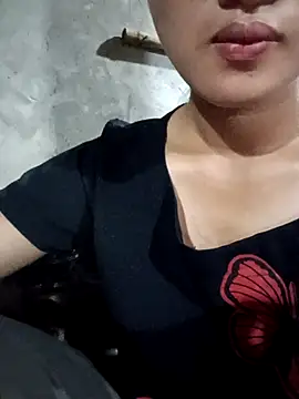 Rosie LoveUU online show from May 5, 2026, 11:19 pm