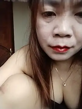Snapshot of Squirt107 chatting on June 5, 2026, 2:49 am Squirt107 online show from June 5, 2026, 2:49 am
