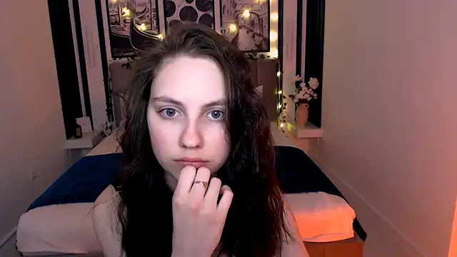 Snapshot of _AliceWells chatting on April 29, 2026, 6:06 am AliceWells online show from April 29, 2026, 6:06 am